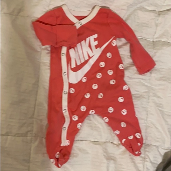 Newborn original Nike bundle of 3 - Picture 5 of 8